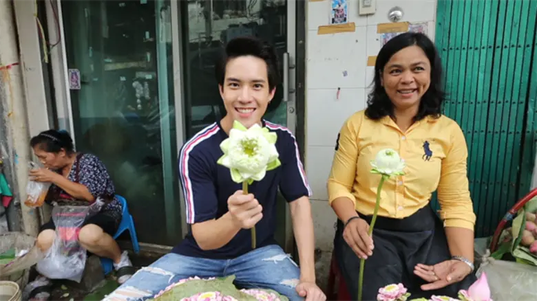 ทีวีไกด์: รายการ "ไทยทึ่ง" “วิคเตอร์” พาไปดูอาชีพน่าทึ่ง ย่านปากคลองตลาด!!! ใน “ไทยทึ่ง” 7 ต.ค.นี้