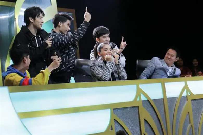 ยิ้มไม่หุบ! “แอร์-จ๊ะจ๋า” สุดปลื้ม “แม็กซ์-ตุลย์-ซีเกมส์” บุกหว่านเสน่ห์กลางรายการ