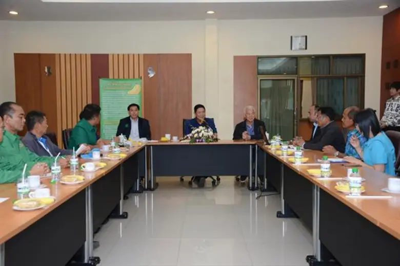 นายลักษณ์ วจนานวัช รัฐมนตรีช่วยว่าการกระท...