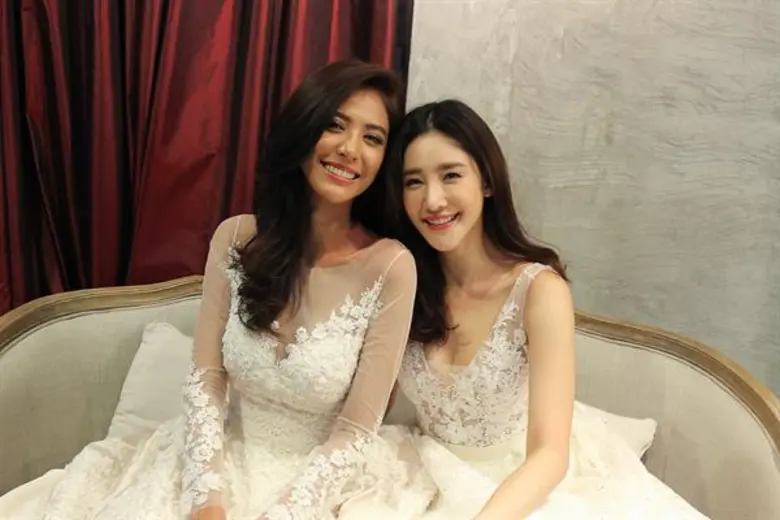 “แตงโม-น้ำหวาน” ปลื้ม จิ้น “หญิง-หญิง” ส่งซีรีส์ “เพราะรักมันซับซ้อน” แรงทะลุ 60 ล้านวิว