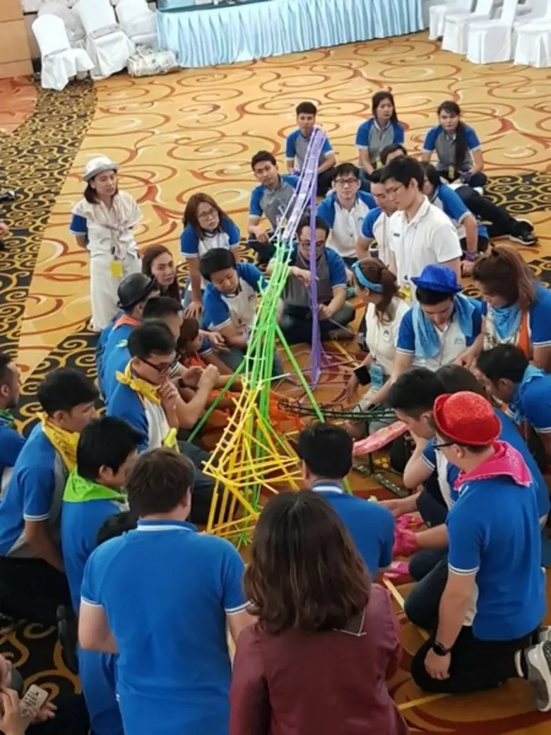 บทพิสูจน์ความสำเร็จตลอด 25 ปีของบริษัทคิวรอน องค์กรที่พนักงานมีแต่รอยยิ้ม