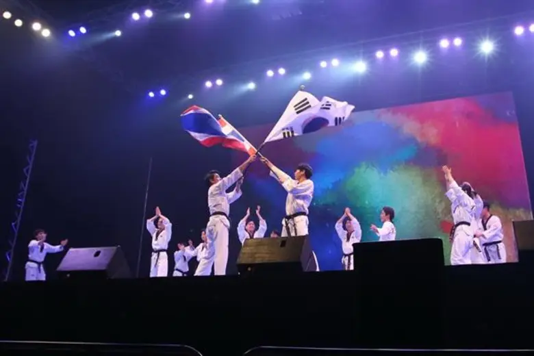 “อันยองไทยแลนด์, สวัสดีโกเรีย” มหกรรมสานสัมพันธ์เกาหลี-ไทย 60 ปี “FT ISLAND” นำทีม 5 โชว์ไฮไลท์ระเบิดคอนเสิร์ตสุดยิ่งใหญ่แห่งปี