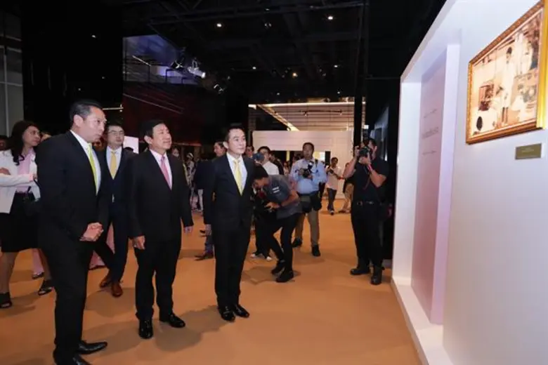 ธนาคารออมสิน และ เอส เอฟ ร่วมถวายความจงรักภักดี ผ่านภาพยนตร์ประกอบบทเพลงสรรเสริญพระบารมีชุด “ทศมกษัตรา ราชจักรีวงศ์”