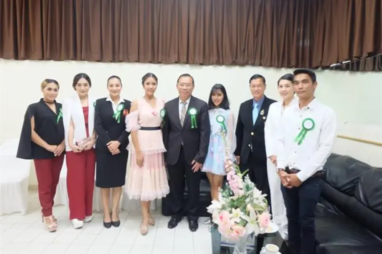 สมาคมศิษย์เก่านักศึกษาวิชาทหาร จัดพิธีมอบ...