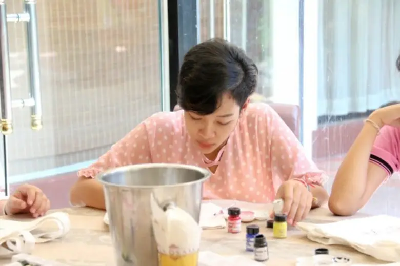 สอนให้พ่อแม่เป็นครูของลูก ได้ตั้งแต่ในครรภ์ กับโครงการ"จิตประภัสสรตั้งแต่นอนอยู่ในครรภ์"