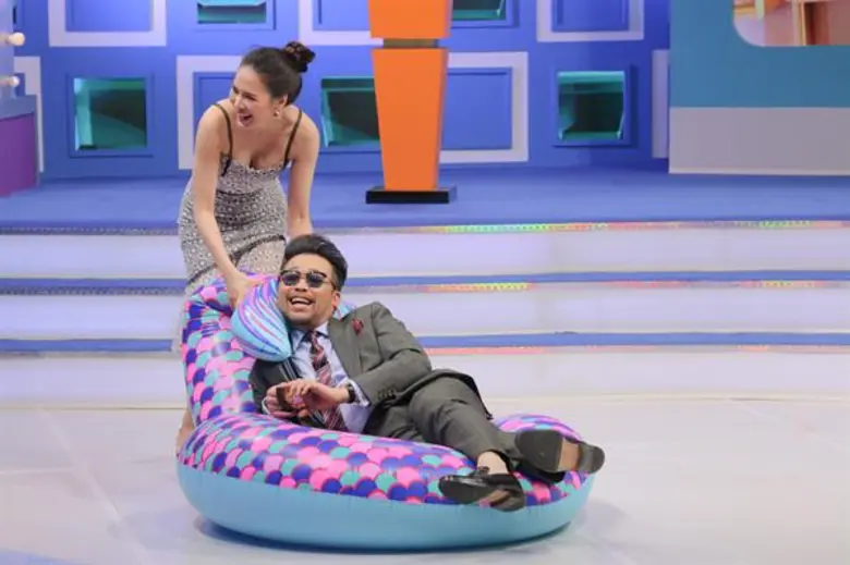 ฮาแย่งซีน! “โบวี่-อัฐมา” ฟิวส์ขาด ปล่อยมุกลั่น ประชัน “น้าเน็ก”