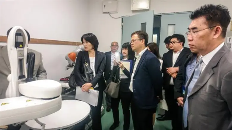 สวทน. จับมือ บีโอไอ และธนาคารซูมิโตโม มิตซุย แบงกิ้ง คอร์ปอเรชั่น บุกญี่ปุ่น สร้างความมั่นใจนักลงทุน ด้วยโครงการสนับสนุนด้านกำลังคนของรัฐบาลไทย