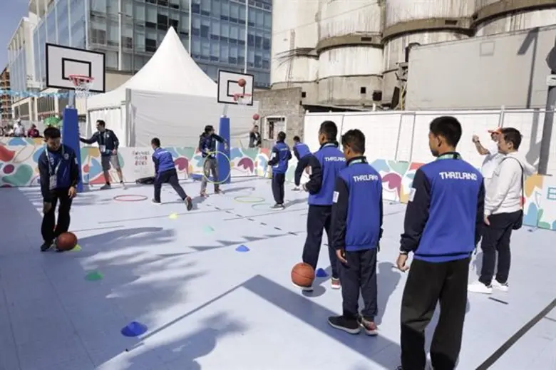 13 หมูป่าเข้าเยี่ยมคารวะประธานาธิบดีและรองประธานาธิบดีอาร์เจนตินา