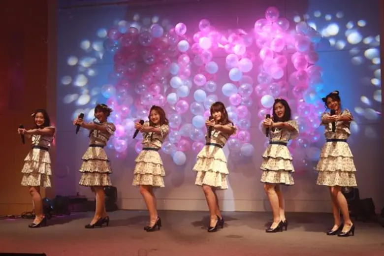 ทีวีไกด์: รายการ “Life.beats”  ล้วงความลับ! “เนย,ไข่มุก,แก้ว,มิวสิค,เจนนิษฐ์,จ๋า BNK48”  ในรายการ Life.beats (ไลฟ์ บีทส) อาทิตย์ที่ 14 ต.ค. นี้