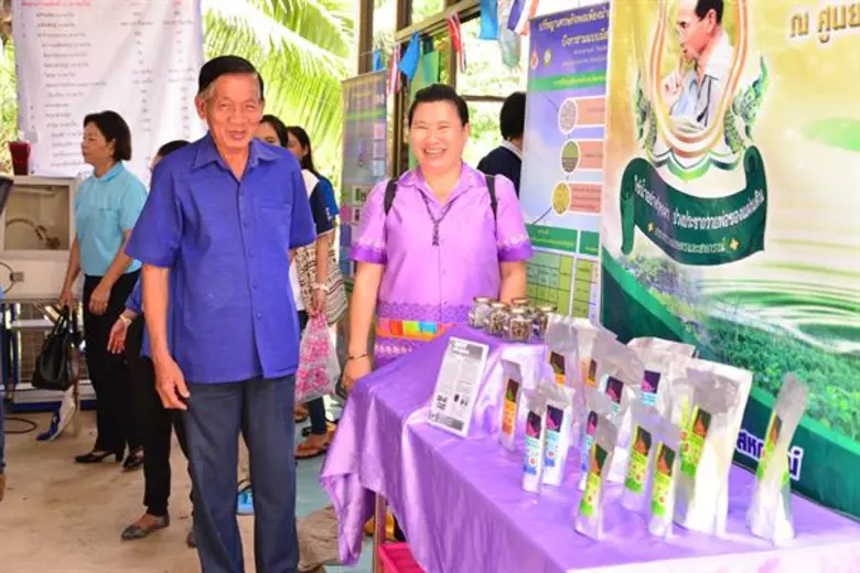 "กว่า 10 ปี บนเส้นทางเกษตรอินทรีย์ ตนเองค...