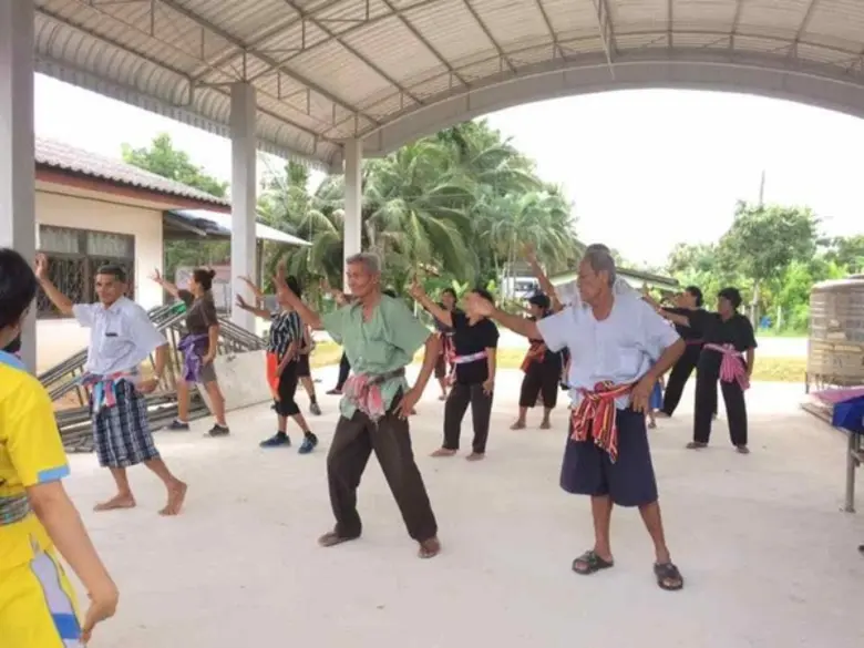 บ้านรำแดง หมู่ที่ 6 ตำบลรำแดง อำเภอสิงหนค...