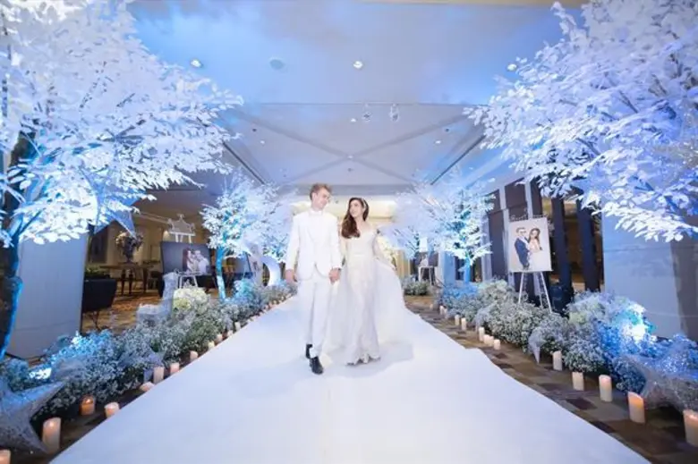 โรงแรมมิราเคิล แกรนด์ คอนเวนชั่น จัดงาน A...