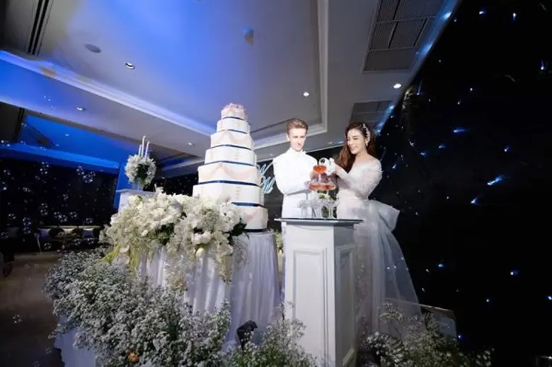 ห่มใจคลายหนาว ในงาน All For Love 44