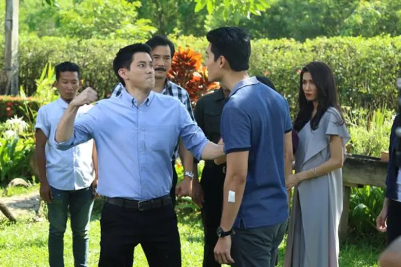 “น้ำตาล” เละ “อมยิ้ม” ตบคว่ำ “สมาร์ท” ซวย โดนตบจริง หน้าชา!!