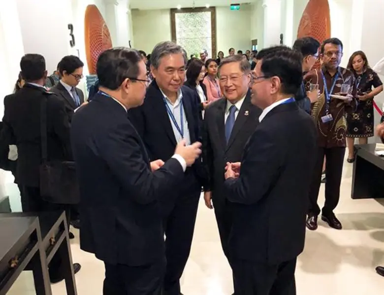 นายอภิศักดิ์ ตันติวรวงศ์ รัฐมนตรีว่าการกร...