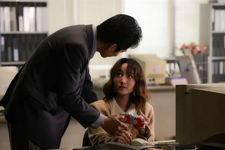 พาราด็อกซ์ ส่ง “เขียนไว้ข้างเตียง” ตัวแทนรักซ่อนเร้น ปรับใหม่เอาใจขาร็อก ดีใจเพลงดังก่อนปล่อยจริง