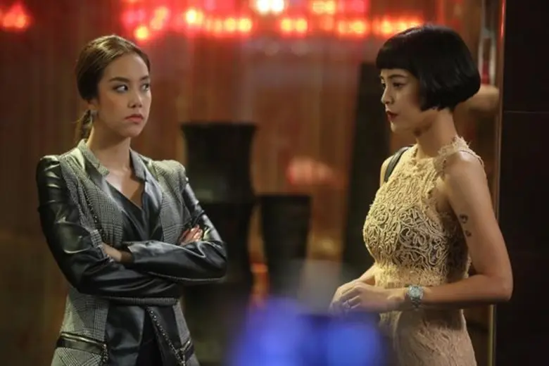 ทีวีไกด์: ย่อตอนละคร “ปาก”  ตอน 13-14 ออกอากาศวันจันทร์ที่ 15 - วันอังคารที่ 16  ตุลาคม 2561 เวลา 20.10น. ช่อง GMM25