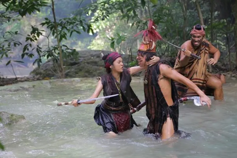 “วิว-จิ๊บ” บู๊แหลกกลางน้ำตกเอราวัณ ใน “ตำนานสมเด็จพระนเรศวรมหาราช เดอะซีรีส์2”