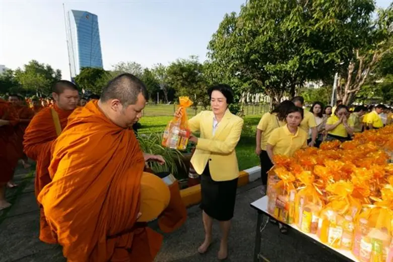 นางสาวดาวน้อย สุทธินิภาพันธ์ ผู้ว่าการการ...