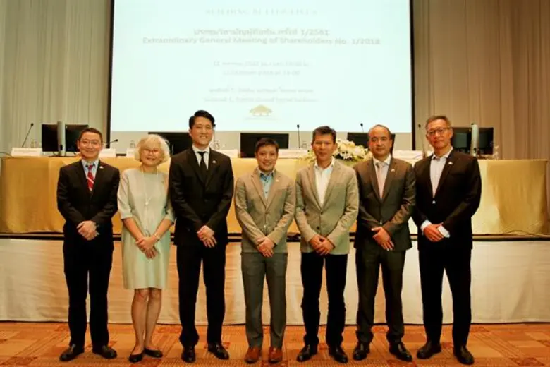 คุณลี เช เต็ก ไลโอเนล (ที่ 3 จากซ้าย) ประ...