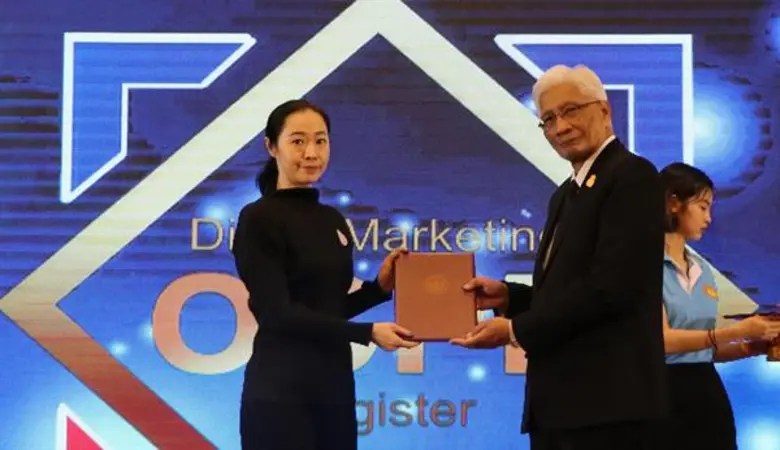 นายสุวพันธุ์ ตันยุวรรธนะ รัฐมนตรีประจำสำน...