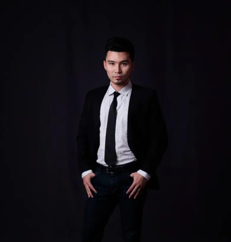 นอกจากจะเป็นนักพยากรณ์ที่มีชื่อเสียงด้านด...