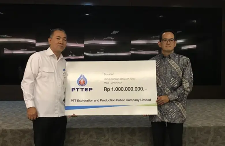 ฐิติ ทองเย็น (ขวา) ผู้จัดการอาวุโส โครงการอินโดนีเซ...