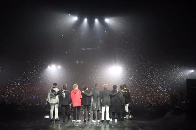 “9x9” น้ำตาท่วม “NIGHT” ทำเซอร์ไพร้ส์ 9x9 INTO THE LIGHT with YOU ซึ้งกินใจ