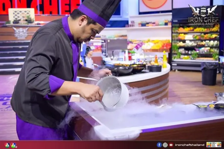 ทีวีไกด์: รายการ "เชฟกระทะเหล็ก ประเทศไทย" “เชฟกระทะเหล็ก” ดุเด็ดเผ็ดมันส์!!ครบเครื่อง “เชฟอัมพร” เปิดเตาโชว์กึ๋นขอสอย “เชฟอาร์ท”