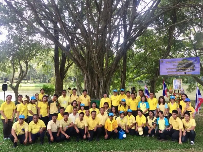 นางอำนวยพร ชลดำรงค์กุล ผู้ตรวจราชการกรมป่...