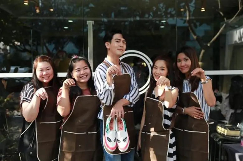 แฟนๆ แฮปปี้....ใกล้ชิดกระทบไหล่นักแสดงละครประกาศิตกามเทพ ร่วมสนุกสุดฟินกิจกรรม “อวดลวดลายโชว์ฝีมือกับเพื่อนรู้ใจ”