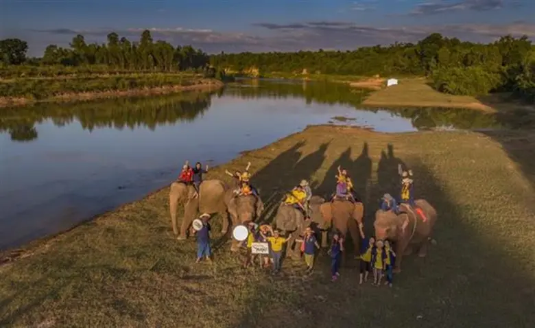 จุดประกายสู่ความสำเร็จ ชวนนักท่องเที่ยวร่วมทริป “สานต่อที่พ่อทำ” ททท. สำนักงานสุรินทร์ - YEC สุรินทร์ – แซตอม ออแกนิกฟาร์ม ร่วมกับ คชอณาจักร – ต่อยอดแรงบันดาลใจ ส่งต่อให้ชุมชนพื้นถิ่นเมืองช้าง