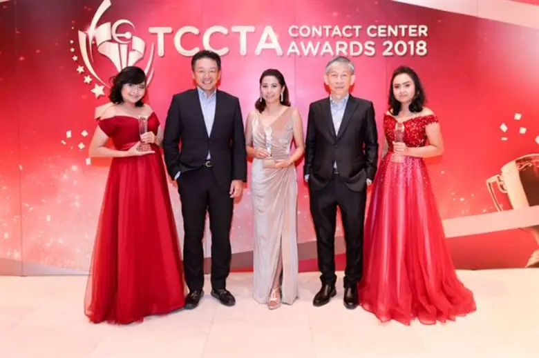 มร.โทโมยูกิ ฟูจิโมโต (ที่ 2 จากซ้าย) กรรม...