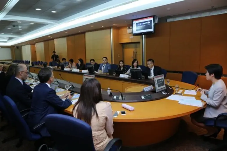 ผู้แทนจากมหาวิทยาลัยอังกฤษ และ British Council เข้าพบหารือ ท่าน ผช.รมต.