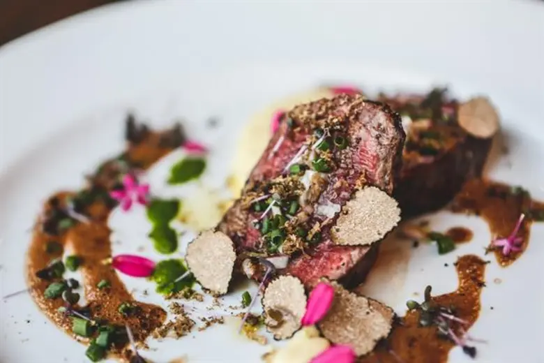 เมนูทรัฟเฟิลต้อนรับฤดูใบไม้เปลี่ยนสี ที่สการ์เล็ต ไวน์ บาร์ แอนด์ เรสเตอร์รองท์