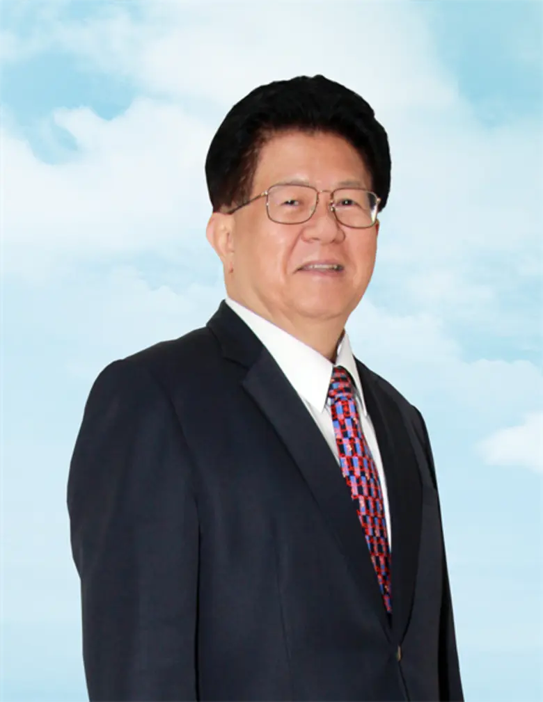 นายพรเลิศ ลัธธนันท์ ประธานกรรมการธนาคารอิ...