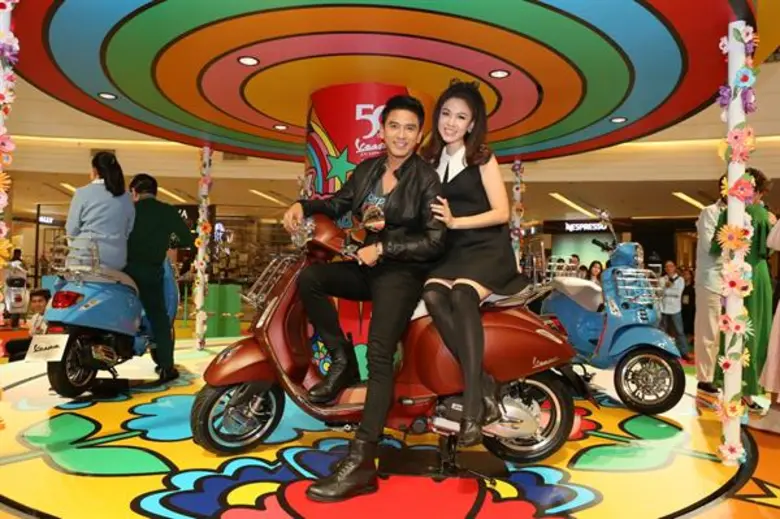 เวสป้า ชวนเฉลิมฉลองครบรอบ 50 ปี ของการถือกำเนิดสกู๊ตเตอร์พรีเมี่ยมไอคอน “เวสป้า พรีมาเวร่า”  ย้อนรำลึกและส่งต่อความสนุกสุดคลาสสิกด้วยกลิ่นอายแห่งยุค '60s  ในงาน Vespa Primavera Wonderland