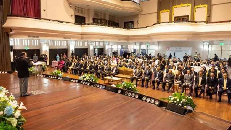 ซีพี ออลล์ ผนึกกำลัง กระทรวงศึกษาฯ สถาบันอุดมศึกษาและอาชีวศึกษา กว่า 70 แห่งทั่วประเทศร่วมผลิตบัณฑิตพรีเมี่ยม