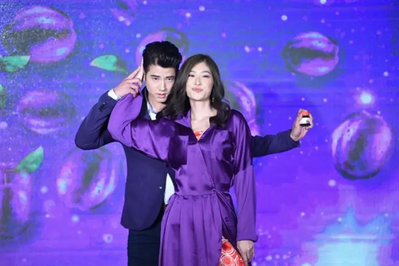 ฮอตไม่หยุด “มาริโอ้” ขึ้นแท่นพรีเซ็นเตอร์ สก๊อต เพียวเร่ พรุน สูตรใหม่ พร้อมแท็กทีม “ยิปซี” ออกลีลาโชว์สเต็ปแดนซ์ อวดหุ่นเป๊ะเว่อร์