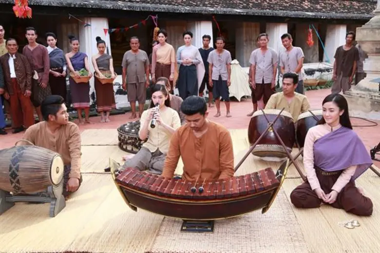 เรื่องย่อ ปี่แก้วนางหงส์