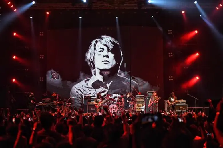 สมใจชาวร็อค! “บิลลี่-อำพล” ระเบิดความมันส์สนั่นฮอลล์ ใน “GSB & TIPlife present LEGEND OF ROCK CONCERT”