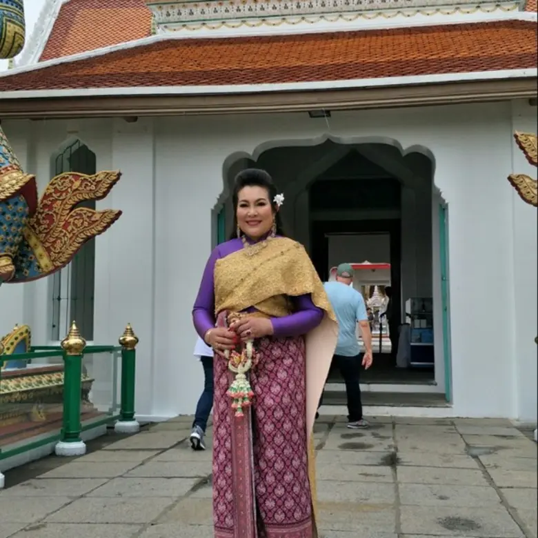 อิ๋งอิ๋งร่วมย้อนยุคระลึกถึงพระมหากรุณาธิค...