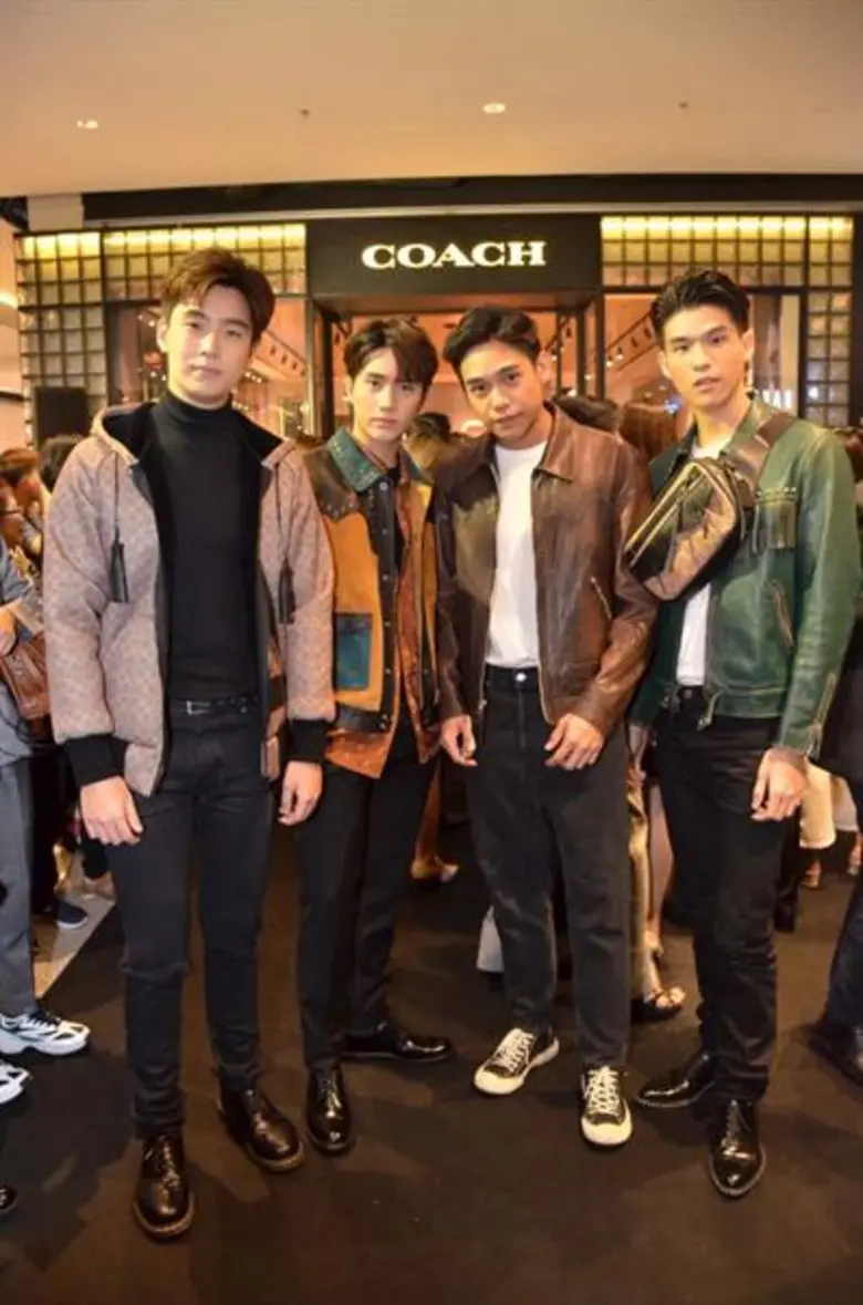 4 นางเอกตัวแม่! “แอน-เชอรี่-นุ่น-แอฟ” สวยเท่สไตล์สาวนิวยอร์ก ร่วมยลโฉมร้าน COACH คอนเซปต์ใหม่ โมเดิร์น ลักชัวรี่