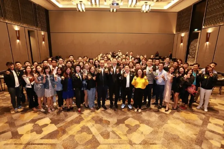 ดร.ก้องเกียรติ โอภาสวงการ ประธานกรรมการบร...