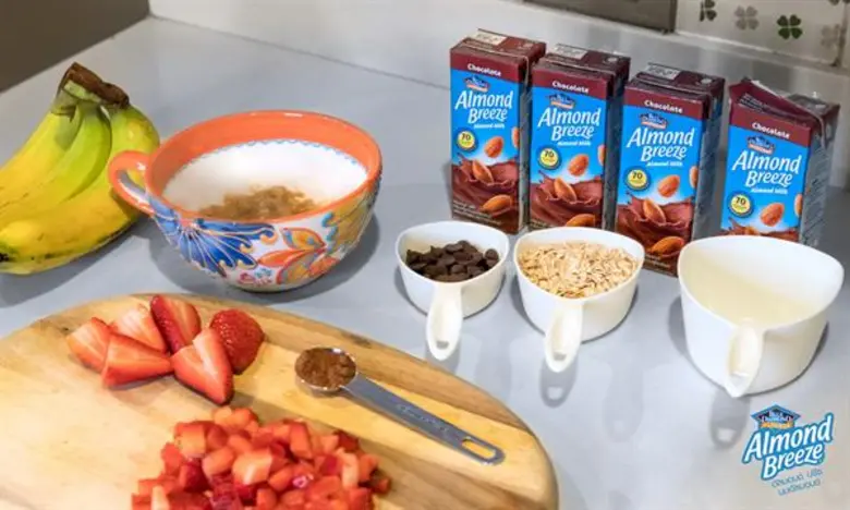 บลูไดมอนด์ อัลมอนด์ บรีซ เอาใจสายคลีน ชวนทำเมนูสบายท้องกับเมนู ช็อกโกแลตอัลมอนด์บรีซโอ๊ตมีล