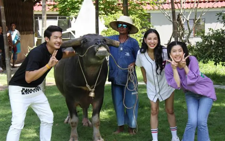 เพื่อน คณิน ชวนแกงค์สาวสวยลุยภารกิจสุดมันส์ใน The Car