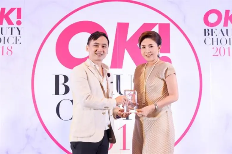 รมย์รวินท์ คลินิก คว้า 2 รางวัล จากนิตยสารชื่อดังจากนิตยสาร HELLO และนิตยสาร OK