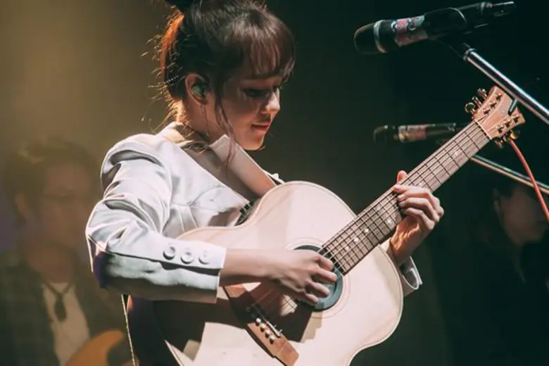 'มิวซิกมูฟ เรคคอร์ดส’ จัดคอนเสิร์ตสุดเอ็กซ์คลูซีฟ พาแฟนเพลงไปอยู่ในโลกของ 'เอิ๊ต ภัทรวี’