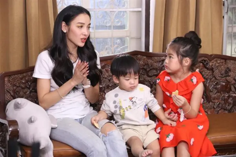 ปังตั้งแต่ตอนแรก "LITTLE NIRIN" วาไรตี้ทอ...