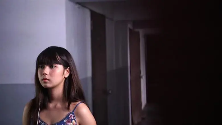 “พลอย ศรนรินทร์” กับบทบาทที่โตขึ้นใน “ผีโทรศัพท์” เพิ่มดีกรีการแสดง เสน่ห์แรงกว่าทุกเรื่อง